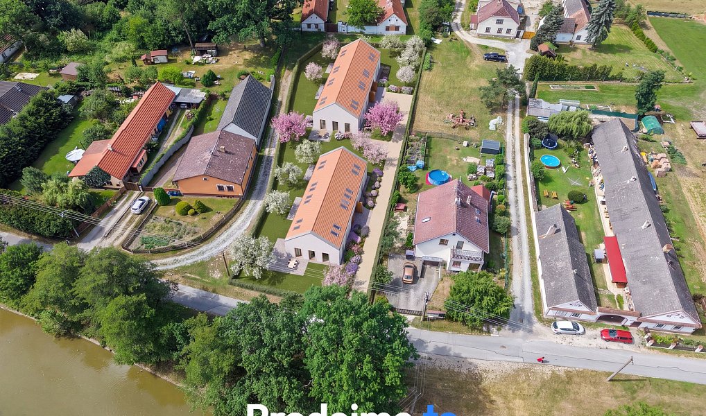 Prodej stavebního pozemku 2 063 m², Třeboň – náhled fotky 2