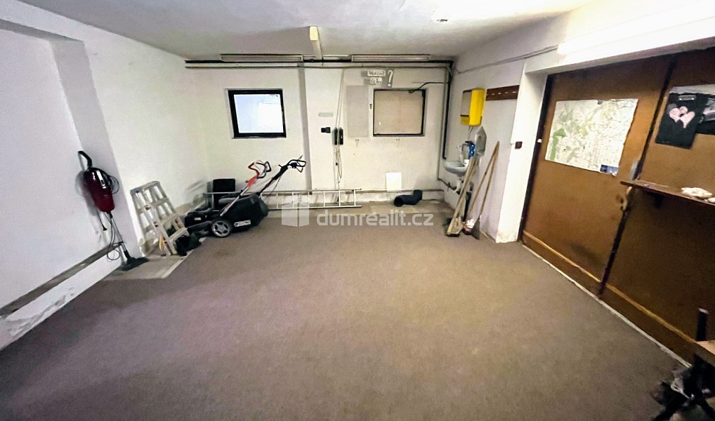 Pronájem obchodních prostor 71 m², Uherské Hradiště – fotka 1 z 4