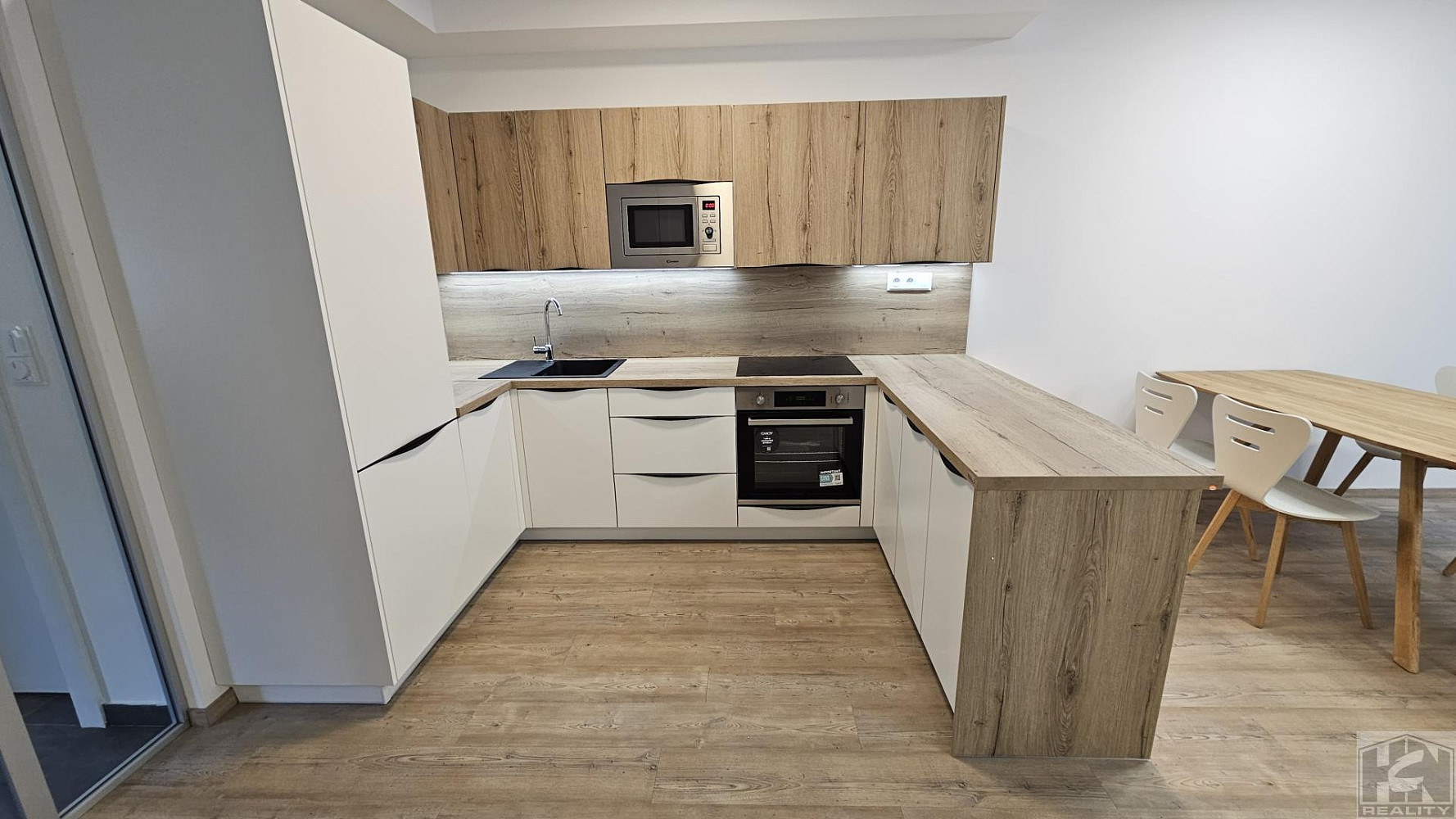 Prodej bytu 3+kk 100 m² – fotografie 3