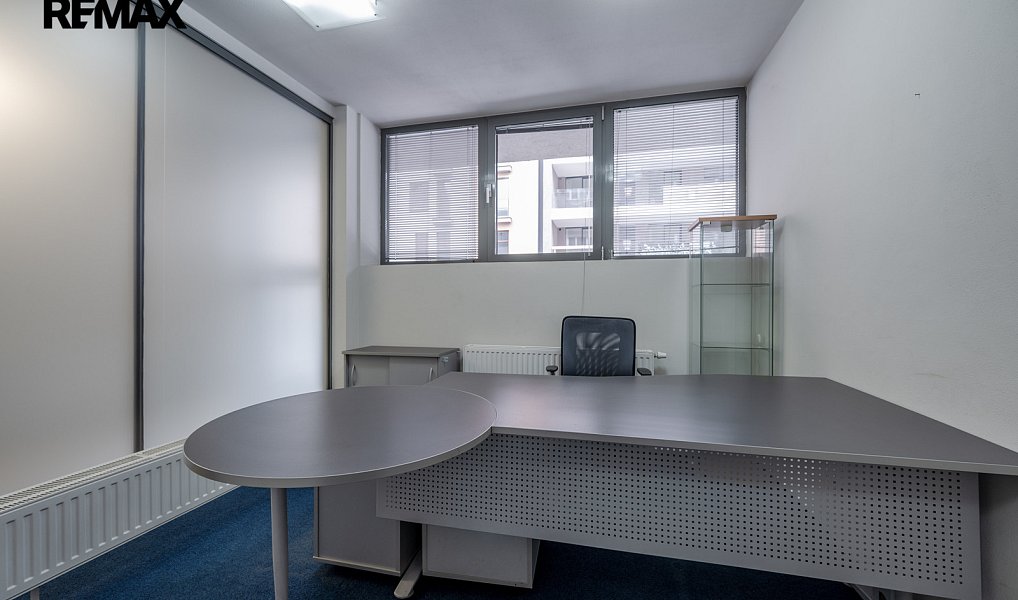 Pronájem obchodních prostor 126 m², Praha – náhled fotky 8