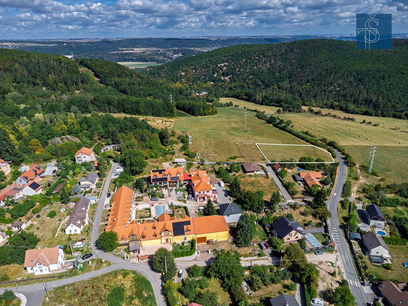 Prodej stavebního pozemku 2 000 m²