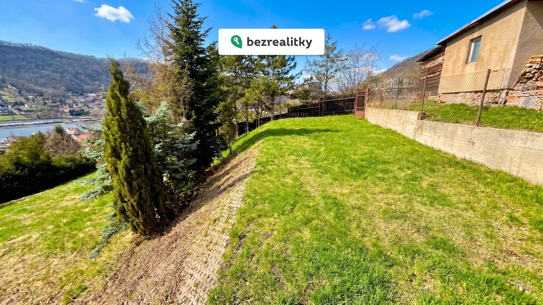 Prodej stavebního pozemku 1 210 m² – fotografie 5