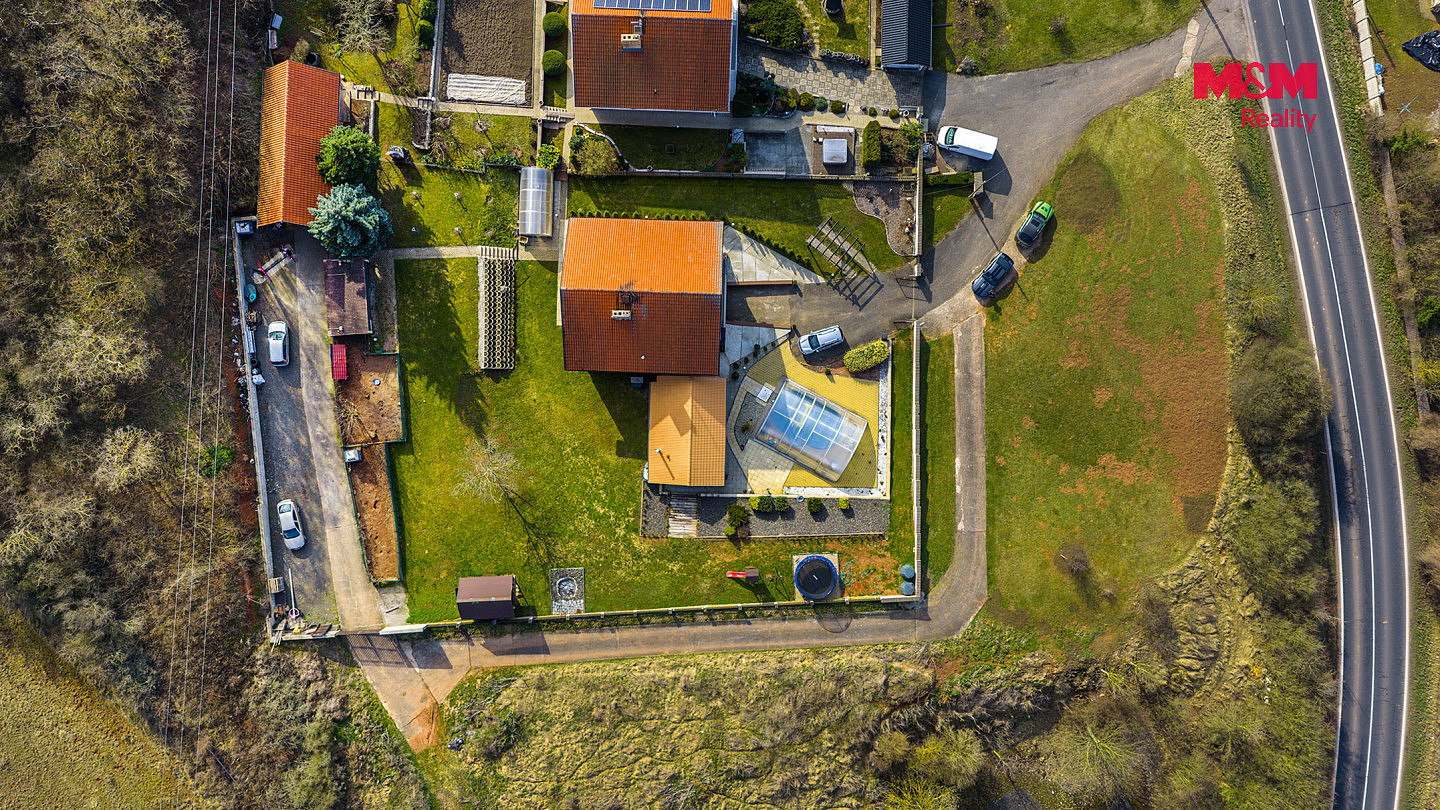 Prodej domu 280 m² s pozemkem 2 200 m² – fotografie 3
