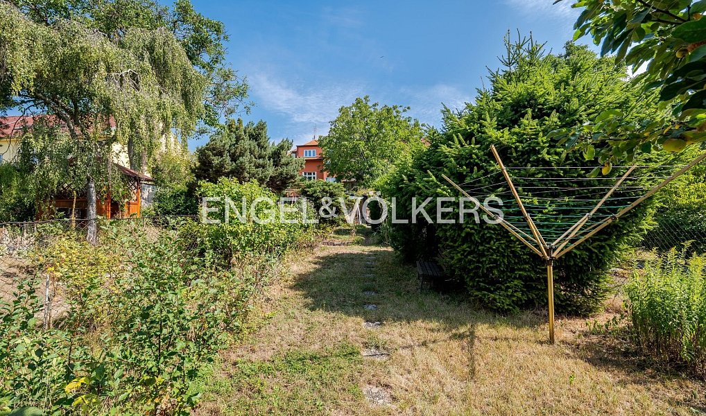 Pronájem domu 196 m² s pozemkem 382 m², Praha – náhled fotky 13
