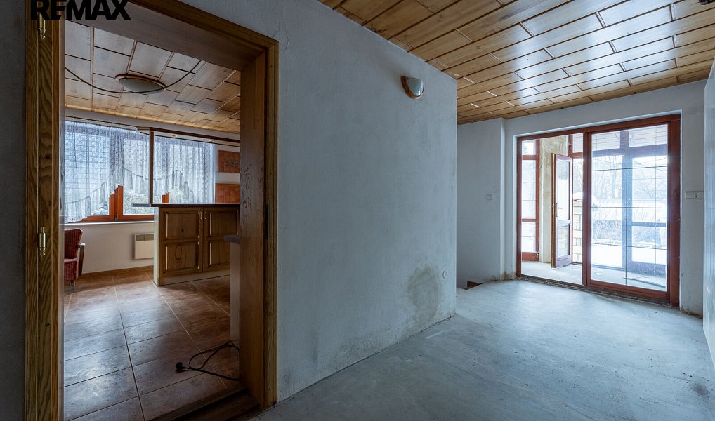 Prodej domu 313 m² s pozemkem 10 000 m², Velké Karlovice – náhled fotky 8