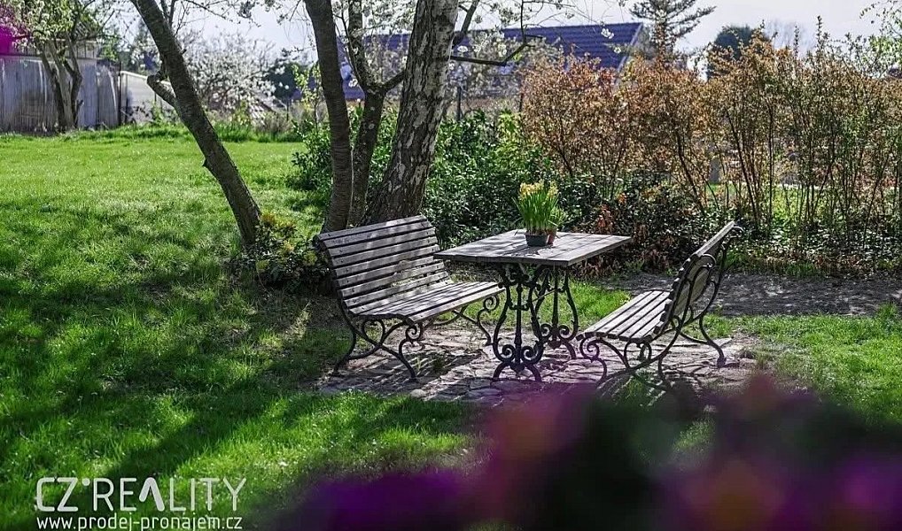 Prodej domu 300 m² s pozemkem 1 300 m², Praha – náhled fotky 11