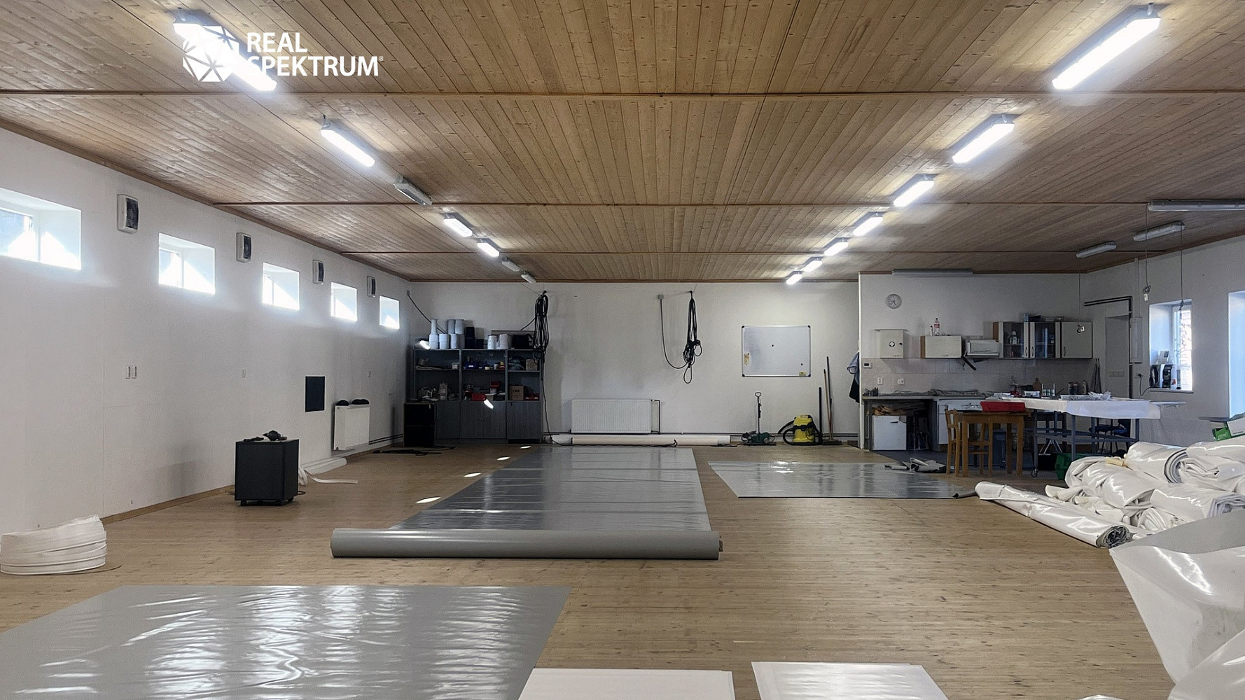 Pronájem skladovacích prostor 1 200 m²