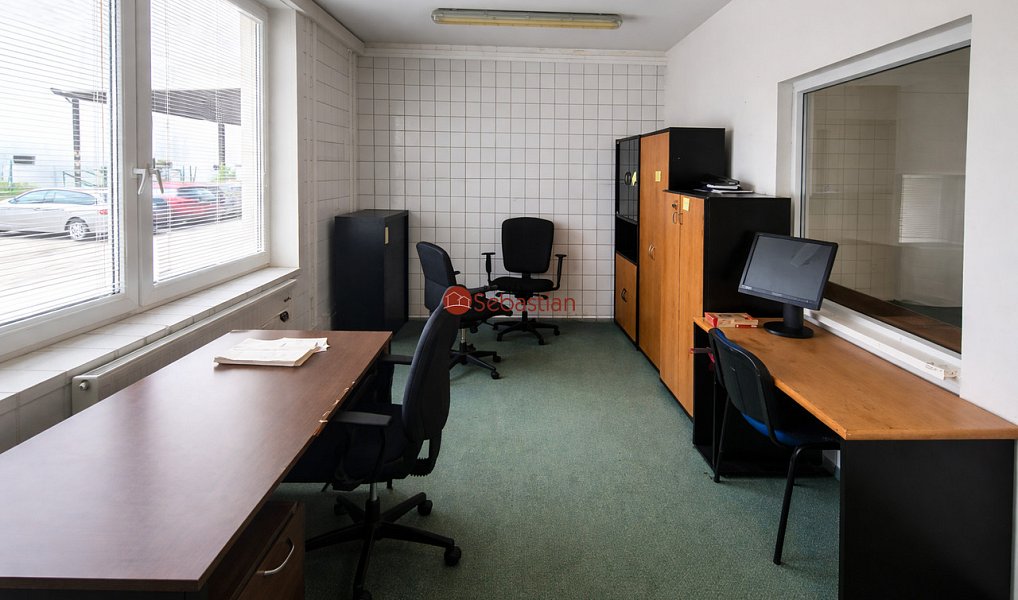 Pronájem výrobních prostor 1 930 m², Jičín – náhled fotky 7