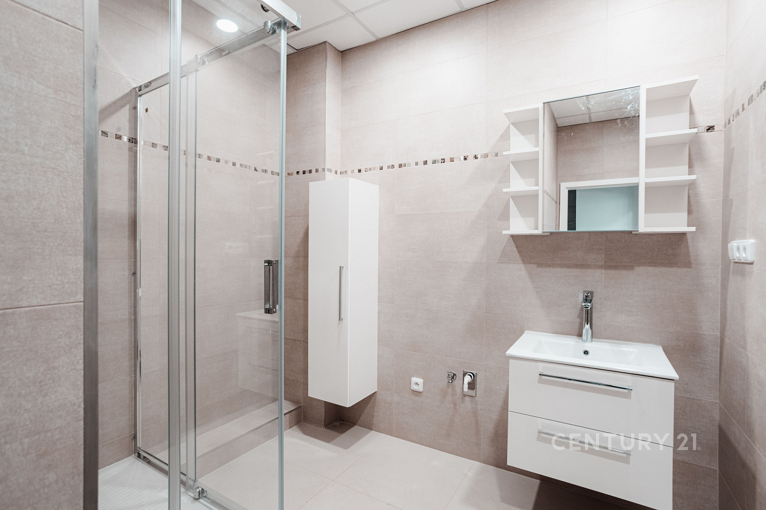 Pronájem bytu 2+kk 64 m² – fotografie 5
