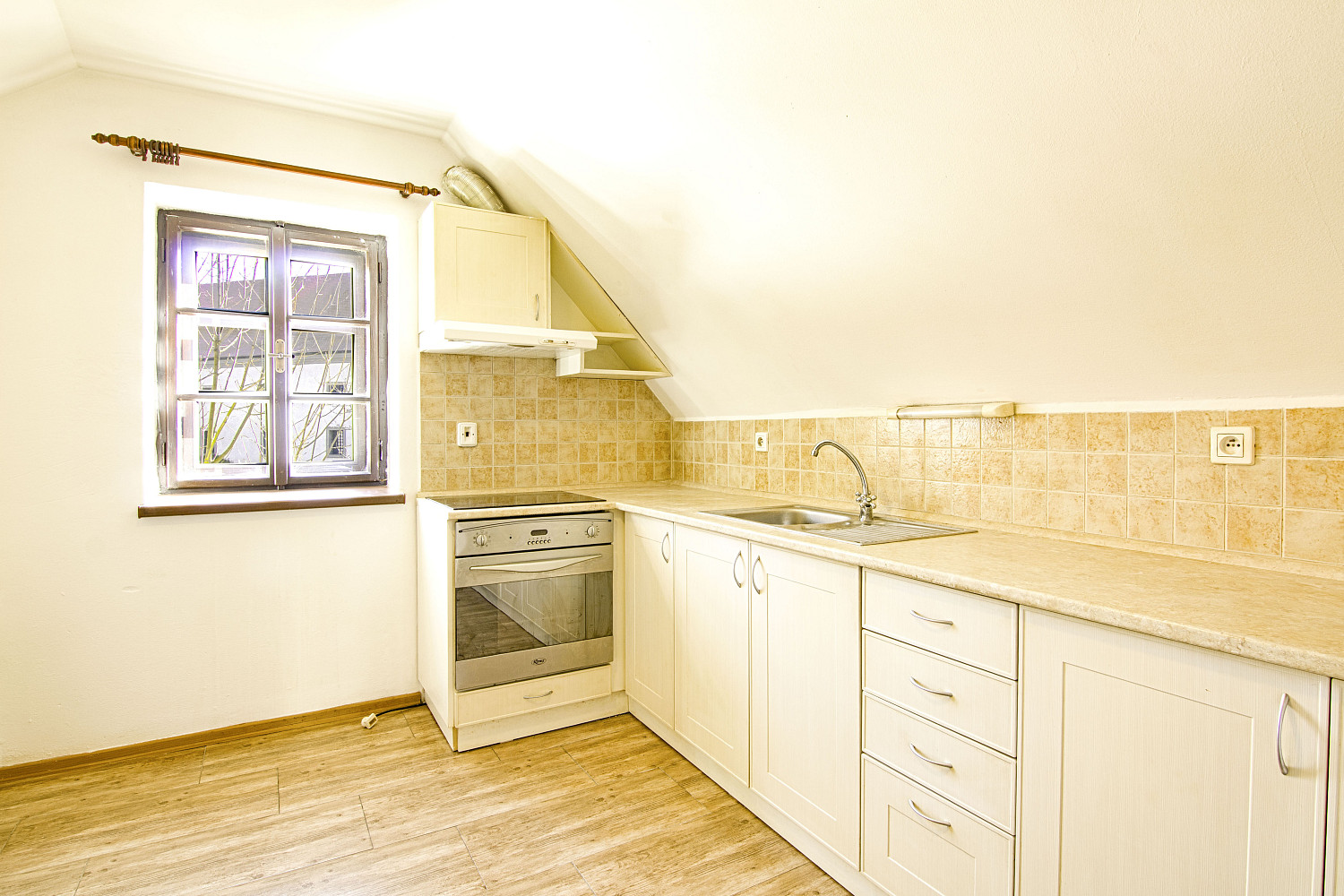 Pronájem bytu 1+1 37 m²
