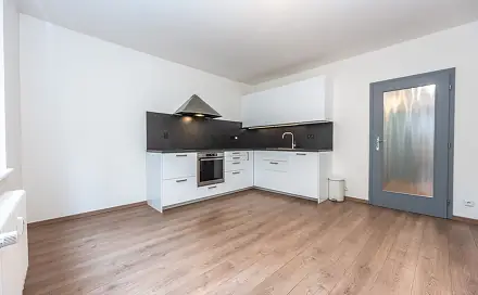 Prodej bytu 2+1 79 m², Zavadilova, Praha 6 - Dejvice