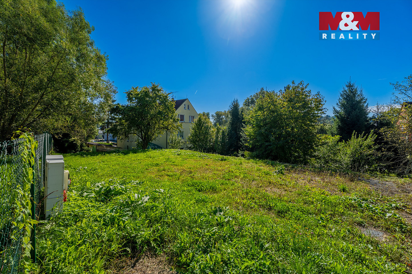 Prodej stavebního pozemku 1 061 m² – pohled 2