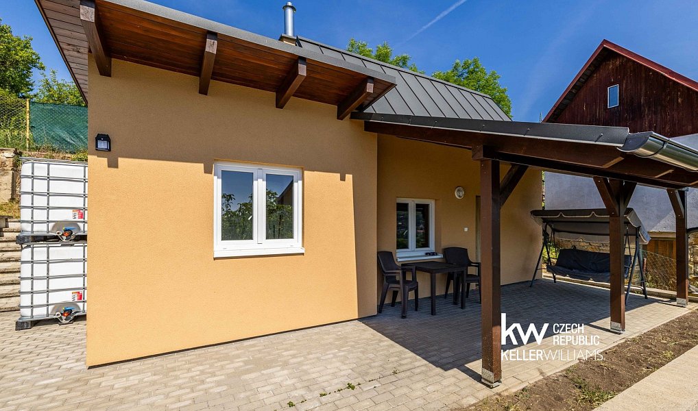 Prodej zahrady 640 m², Malé Žernoseky – náhled fotky 15