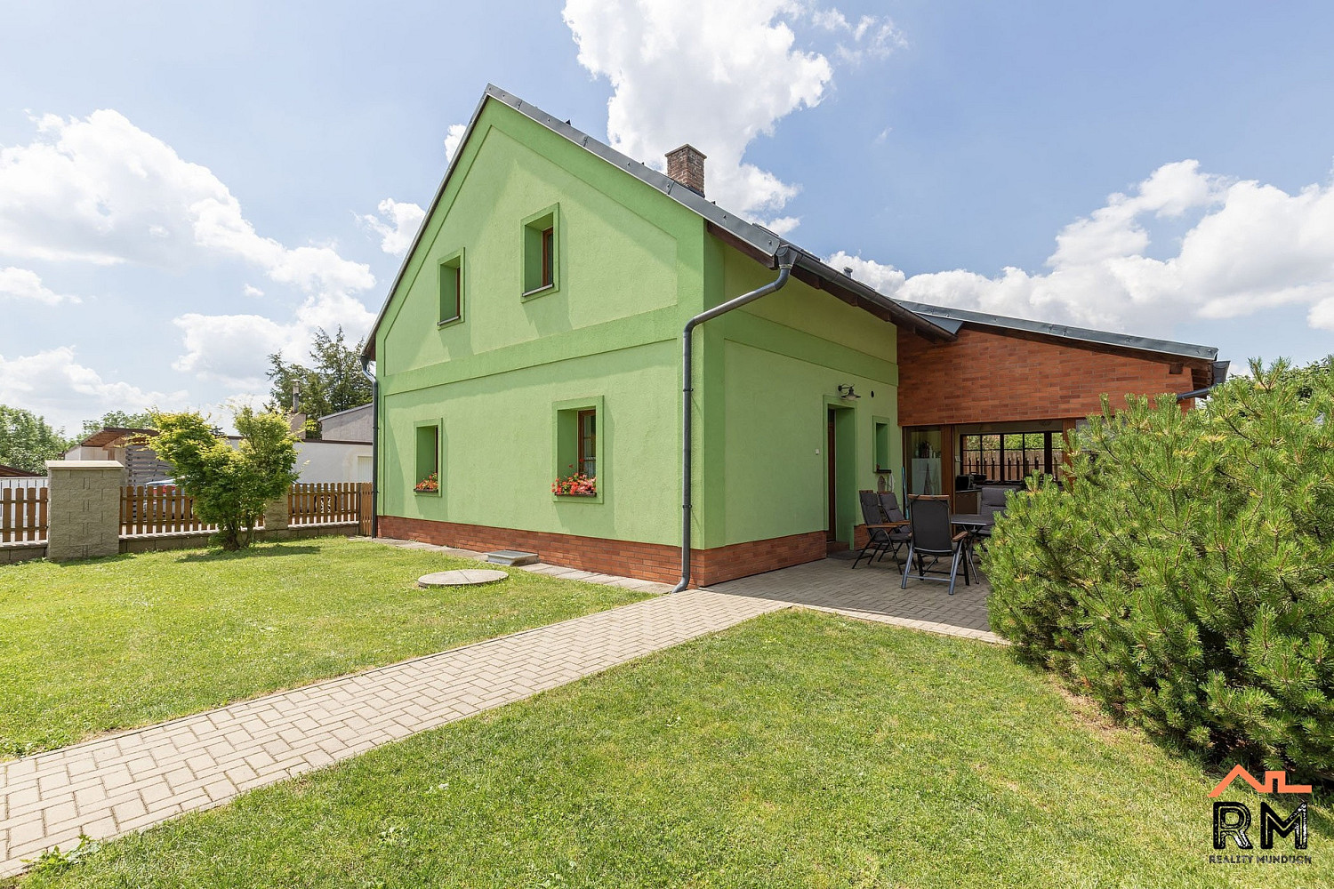 Prodej domu 153 m² s pozemkem 857 m² — photo 2