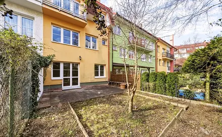 Prodej domu 245 m² s pozemkem 159 m², Stulíková, Praha 9 - Kyje