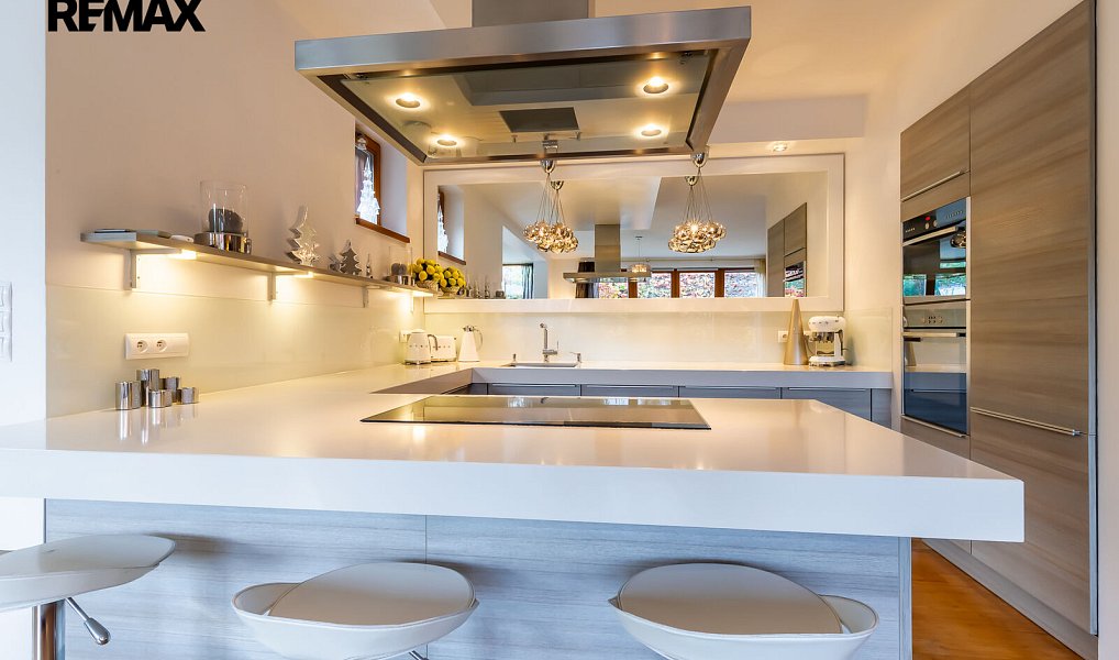 Prodej domu 306 m² s pozemkem 418 m², Praha – náhled fotky 9