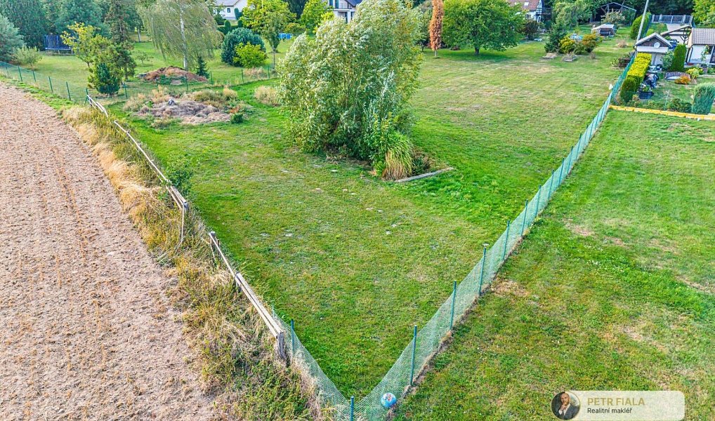 Prodej stavebního pozemku 1 000 m², Čisovice – náhled fotky 7