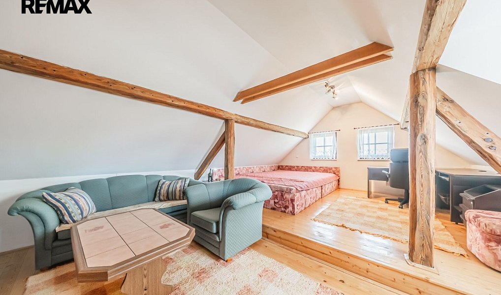 Prodej domu 271 m² s pozemkem 3 206 m², Hrachoviště – náhled fotky 30