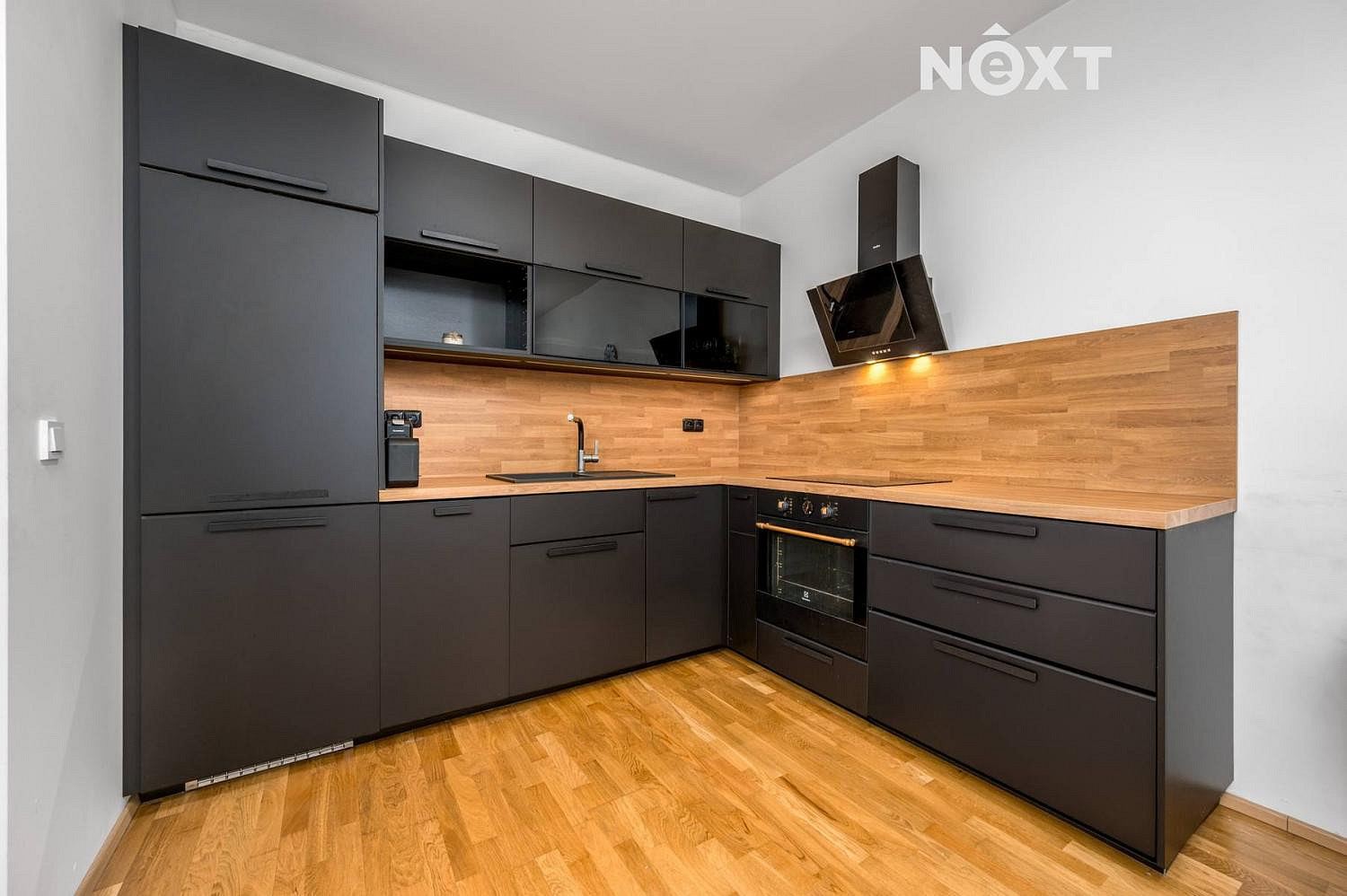 Pronájem bytu 2+kk 70 m² — photo 2