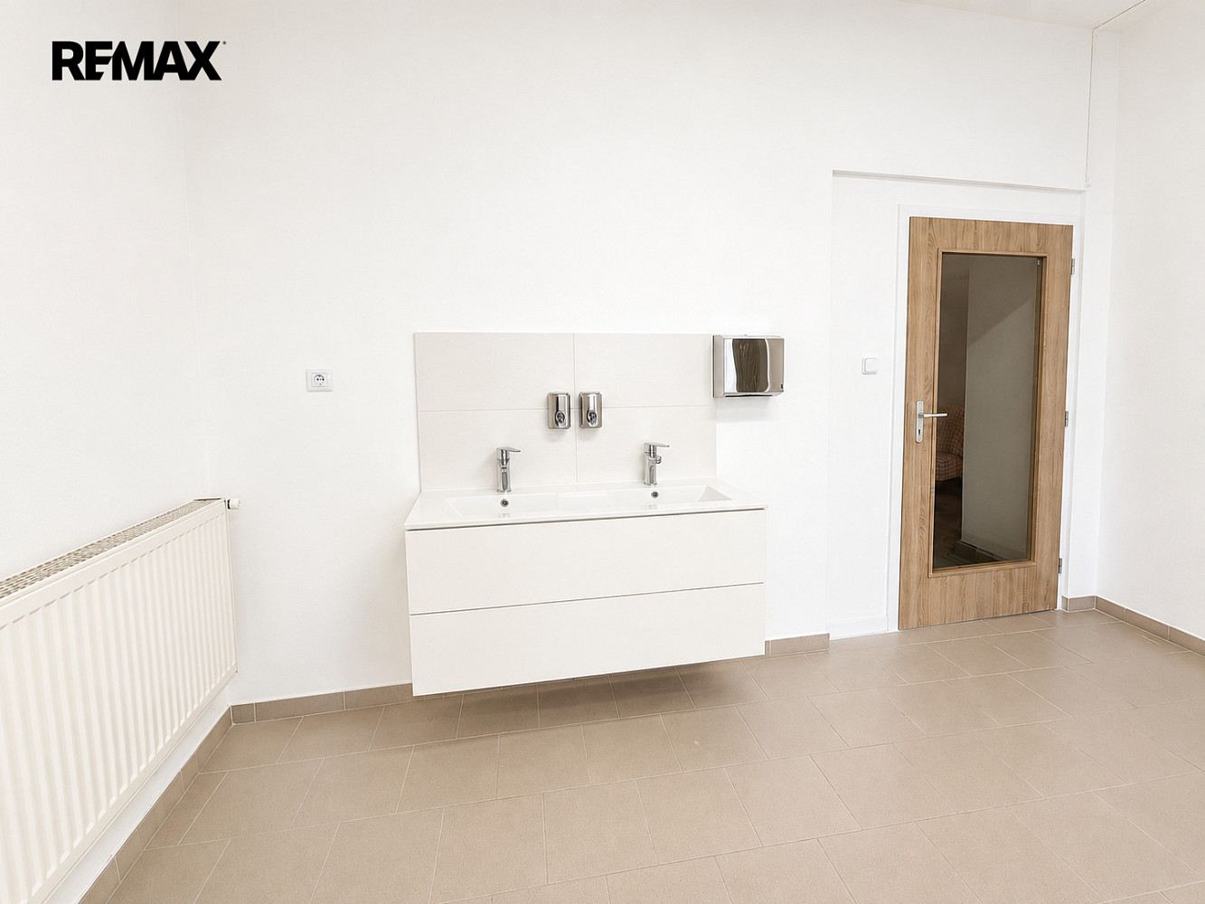 Pronájem komerčního objektu (jiného typu) 47 m² – pohled 5
