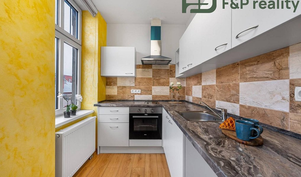 Prodej nájemního domu, činžáku 314 m², Kolín – náhled fotky 2