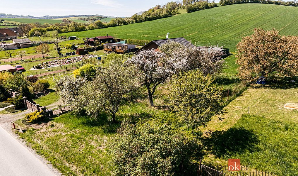 Prodej stavebního pozemku 996 m², Čáslavice – náhled fotky 8