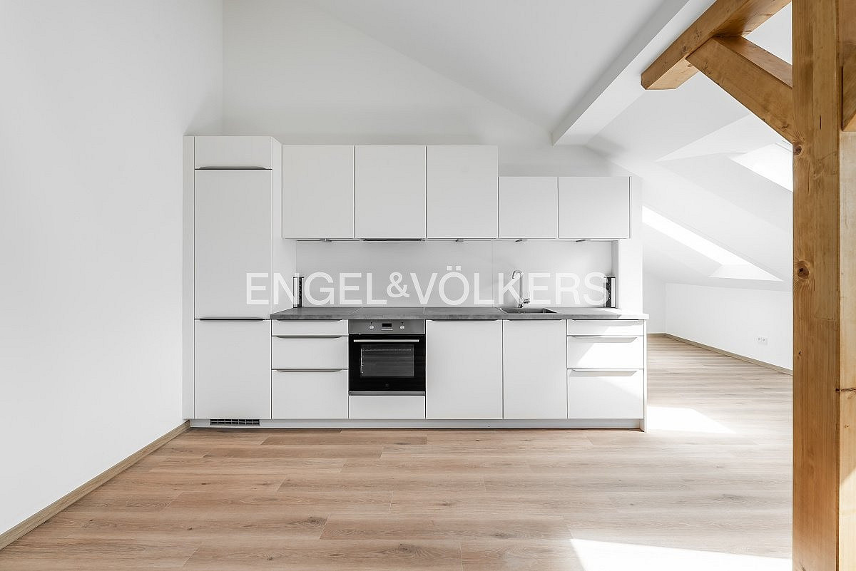 Pronájem bytu 3+kk 91 m² – fotografie 2