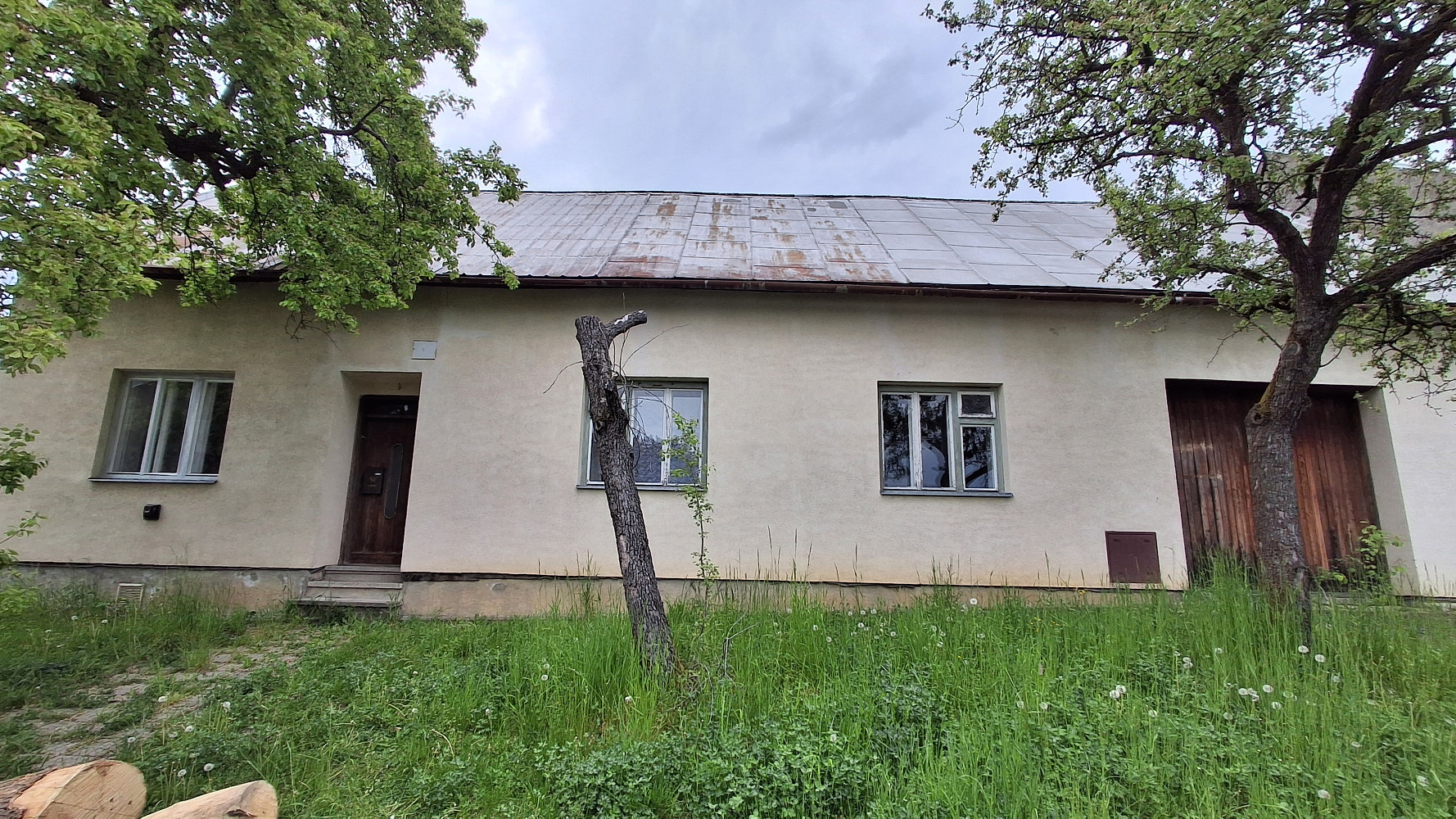 Prodej domu 162 m² s pozemkem 1 965 m²