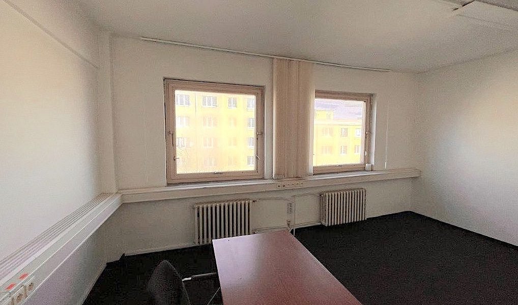 Pronájem skladovacích prostor 361 m², Most – náhled fotky 8