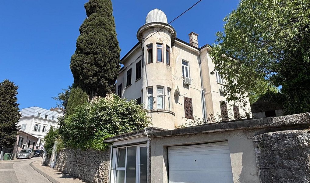 Prodej bytu, 120 m², Pula