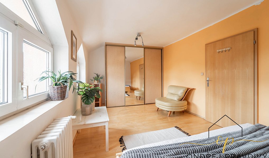 Prodej domu 265 m² s pozemkem 428 m², Lety – náhled fotky 7