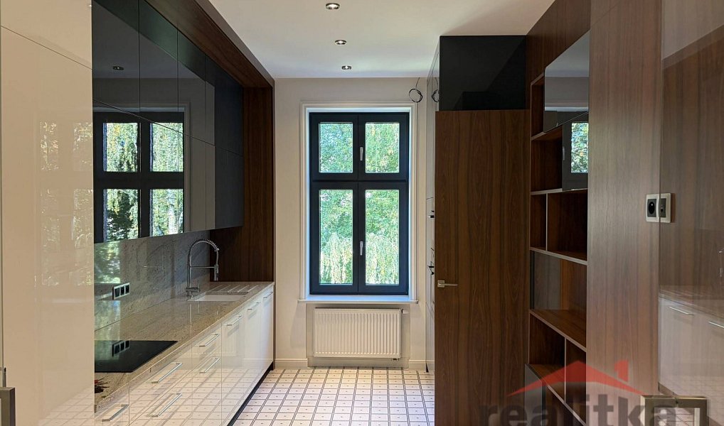 Prodej bytu 2+1 99 m², Opava – náhled fotky 2