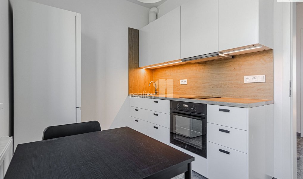 Pronájem bytu 5+kk 25 m², Praha – náhled fotky 8