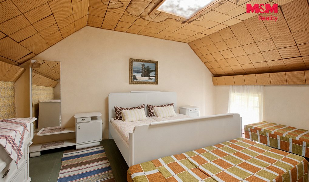Prodej domu 180 m² s pozemkem 2 581 m², Třebenice – náhled fotky 3