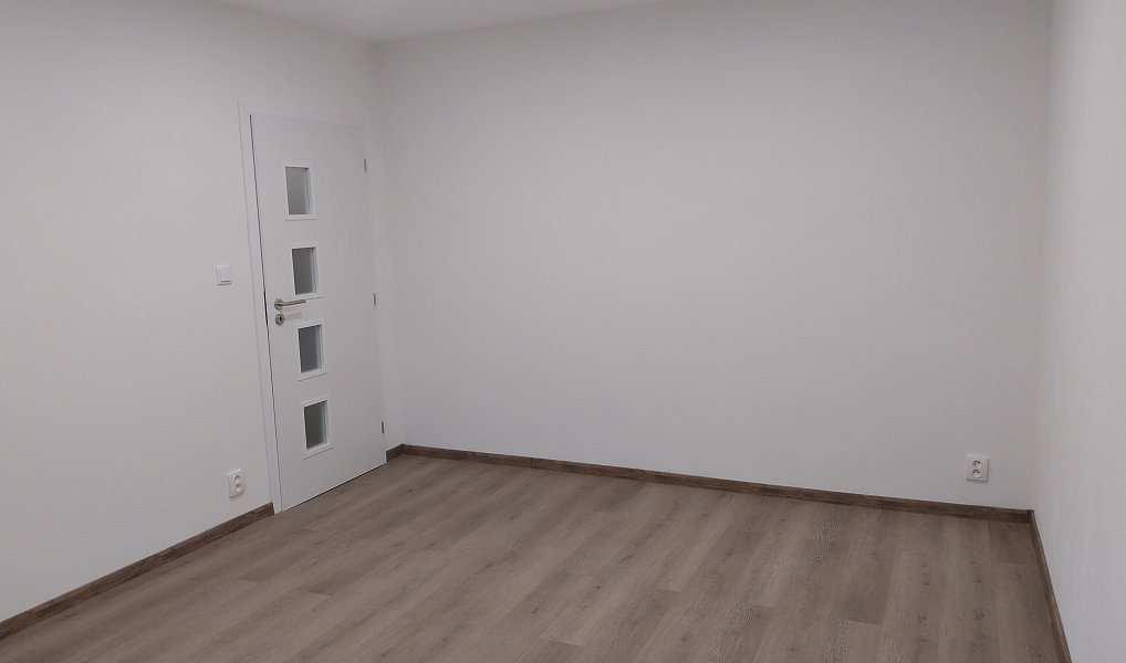 Pronájem bytu 3+1 64 m², Radonice – náhled fotky 13
