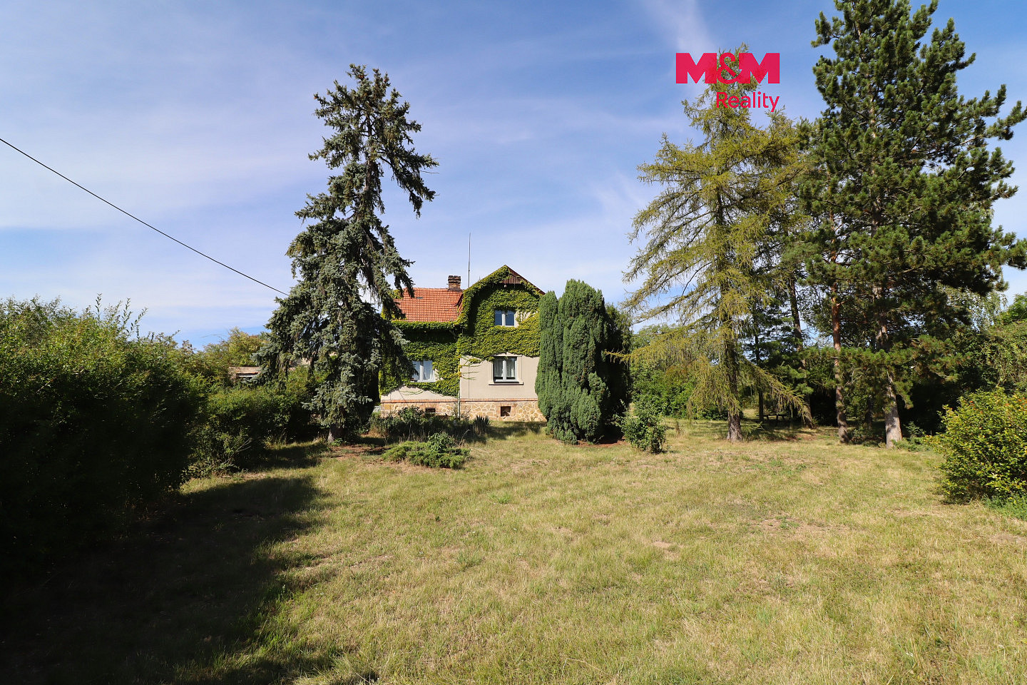 Prodej domu 180 m² s pozemkem 2 074 m²