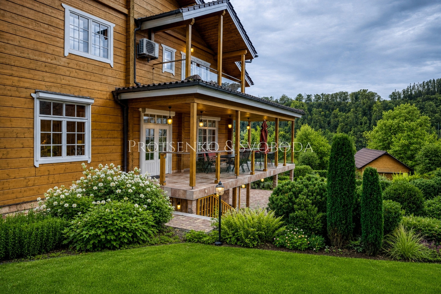 Prodej domu 750 m² s pozemkem 2 400 m² – fotografie 2