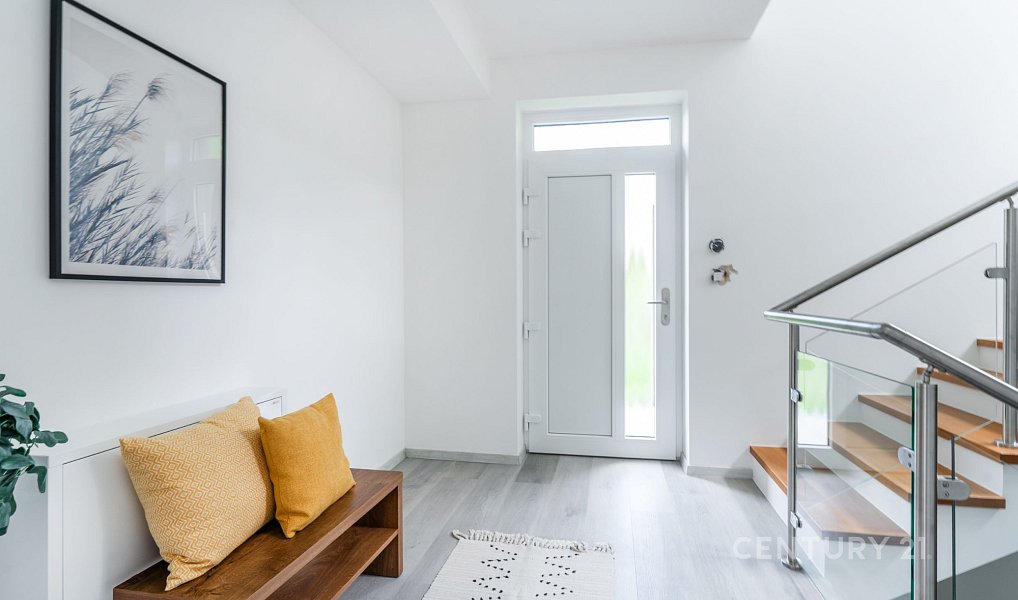 Prodej domu 309 m² s pozemkem 790 m², Tehov – náhled fotky 8