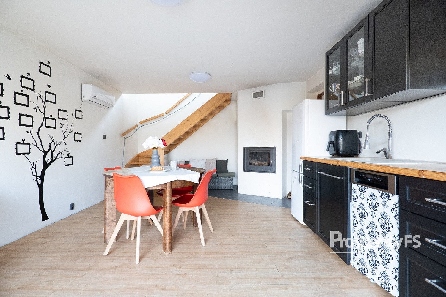 Prodej domu 141 m² s pozemkem 417 m² — photo 3