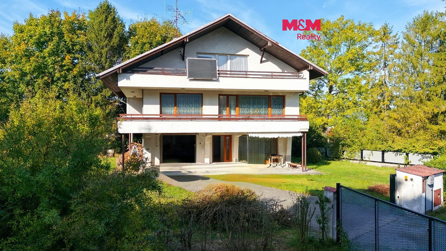 Prodej domu 137 m² s pozemkem 1 194 m²
