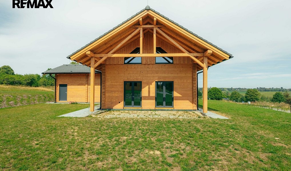 Prodej domu 153 m² s pozemkem 1 087 m², Vacov – náhled fotky 3
