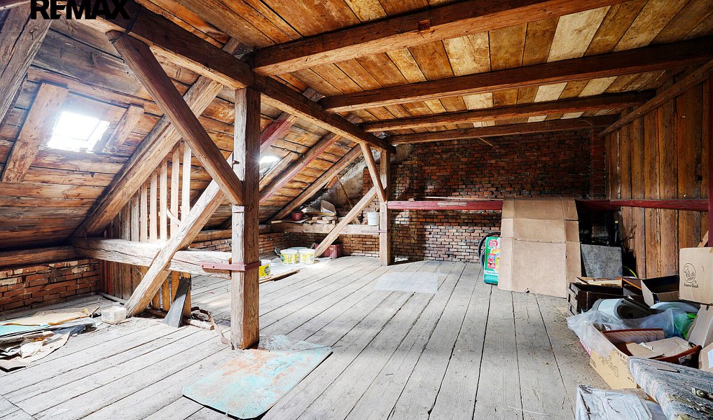 Prodej domu 677 m² s pozemkem 1 103 m², Úterý – náhled fotky 11