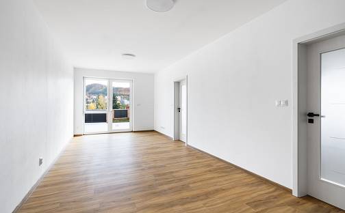 Prodej bytu 3+kk 87 m², U Trati, Karlovy Vary - Bohatice