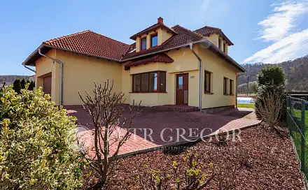Prodej domu 212 m² s pozemkem 1 013 m², Vítězná, Ústí nad Labem - Svádov