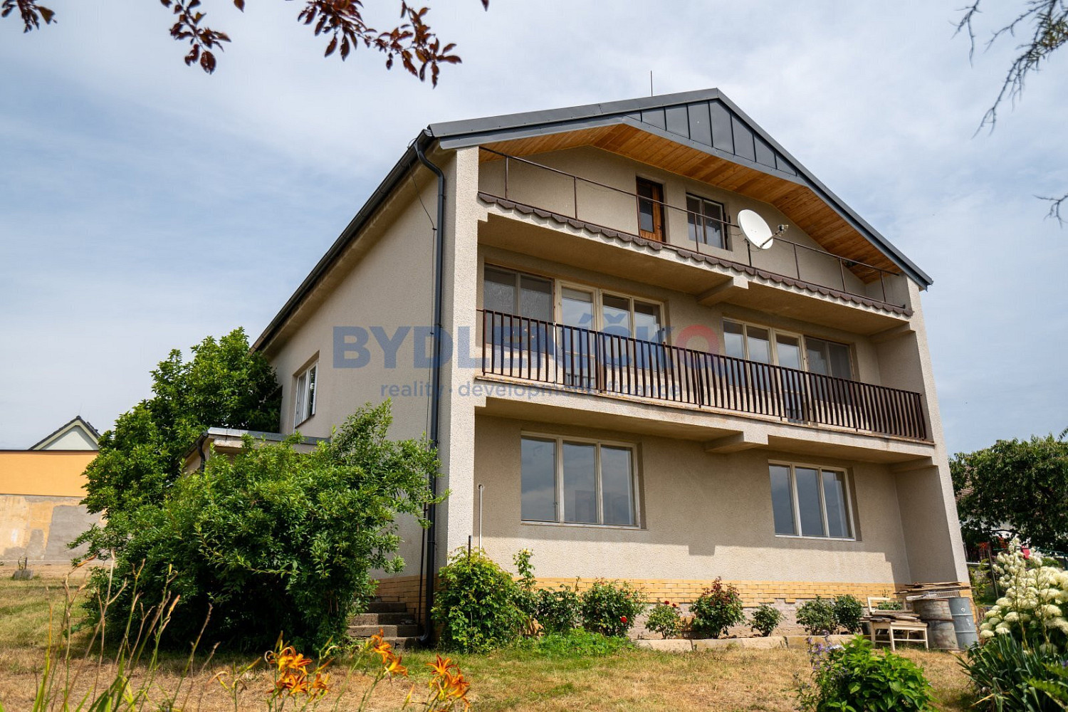 Prodej domu 252 m² s pozemkem 1 358 m² – fotografie 3