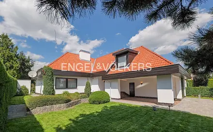 Pronájem domu 417 m² s pozemkem 1 000 m², Ke hrádku, Praha 4 - Kunratice