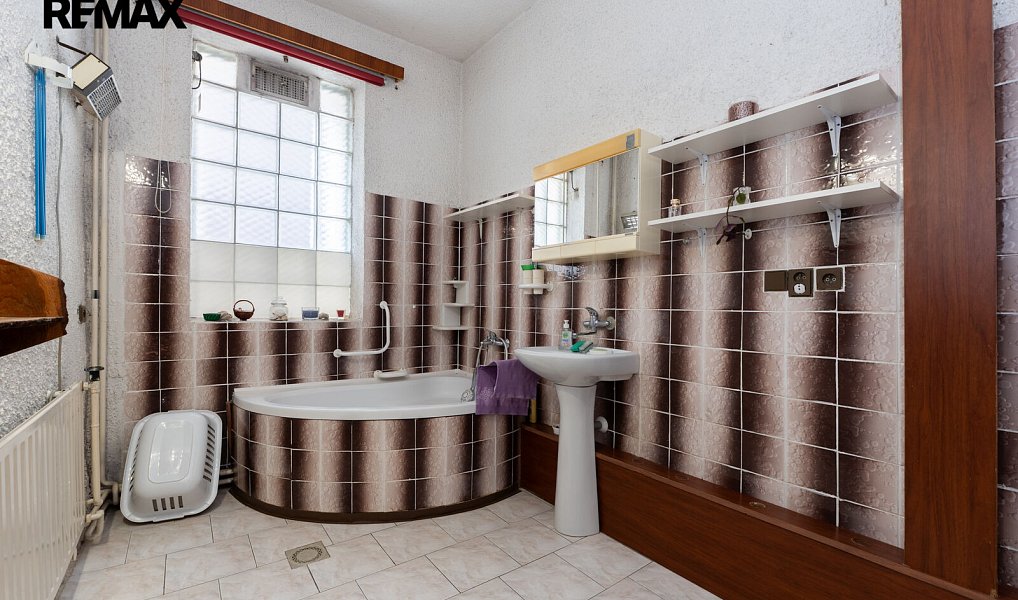 Prodej domu 207 m² s pozemkem 354 m², Spořice – náhled fotky 15