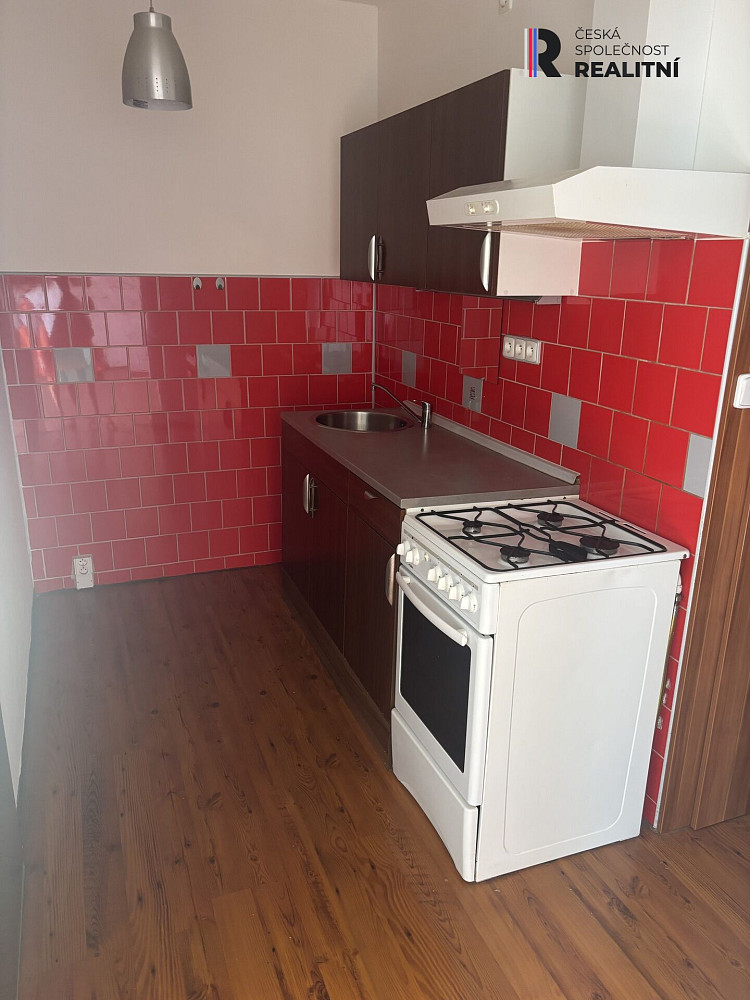 Pronájem bytu 1+1 37 m² — photo 2