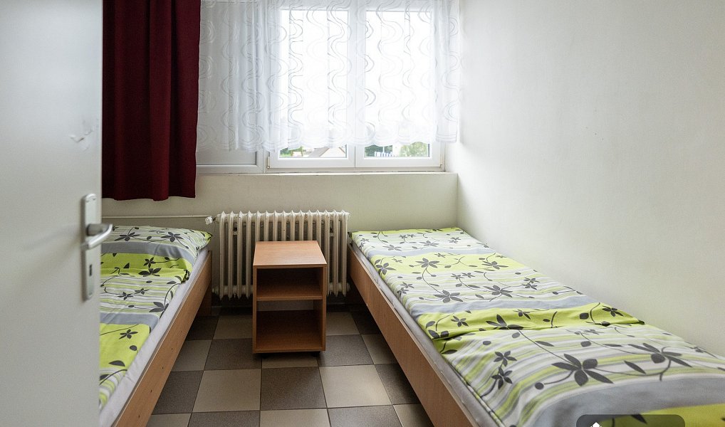 Prodej ubytovacího objektu 1 660 m², Hradec Králové – náhled fotky 18