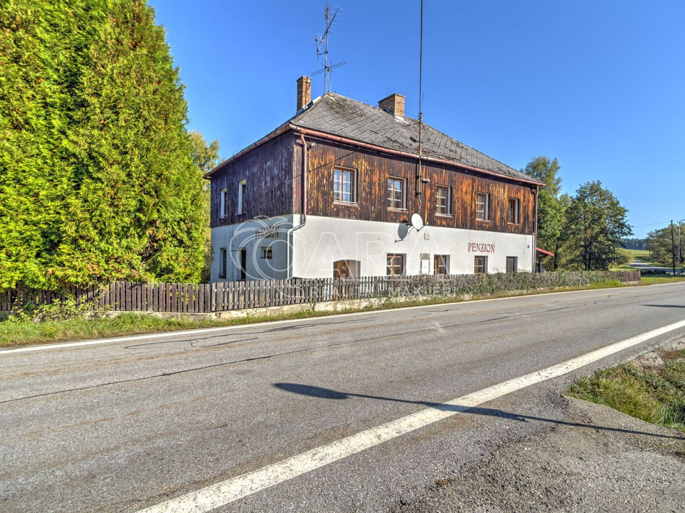 Prodej ubytovacího objektu 330 m² — photo 2